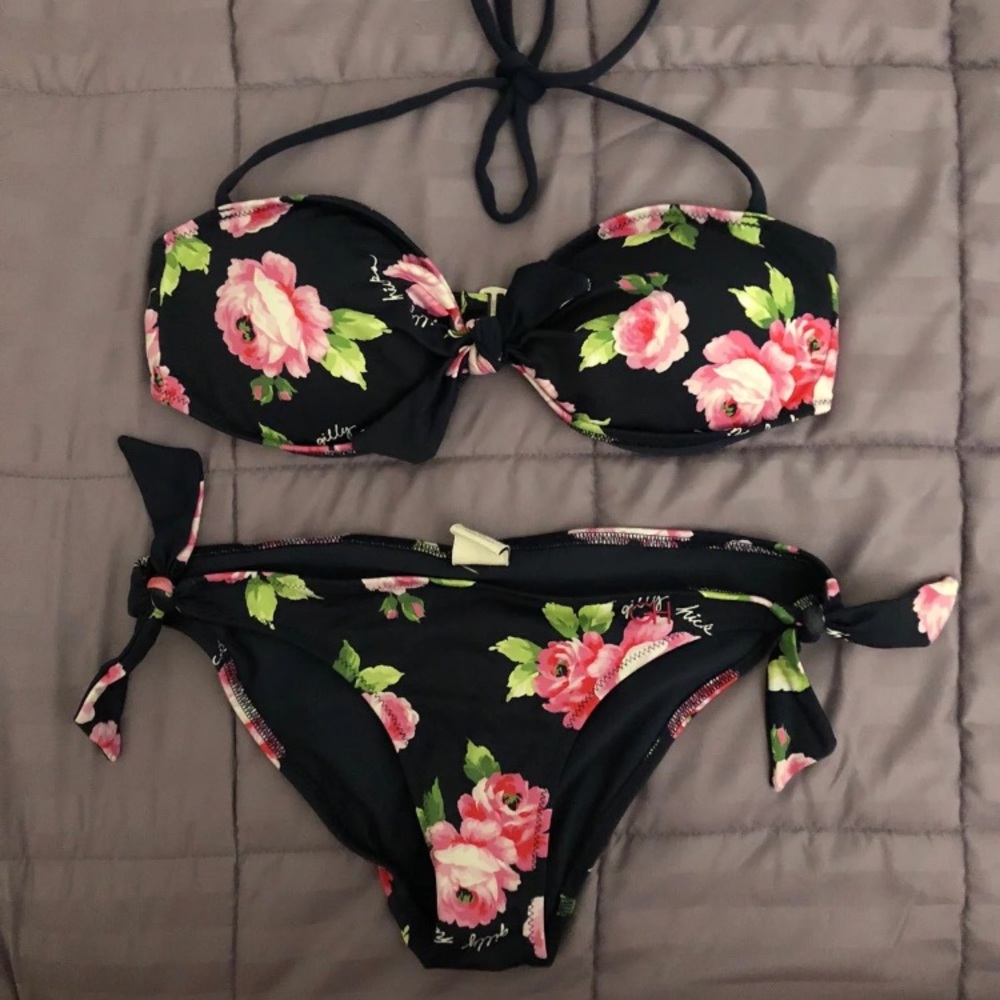 Gilly Hicks Pink Rose Navy Bikini